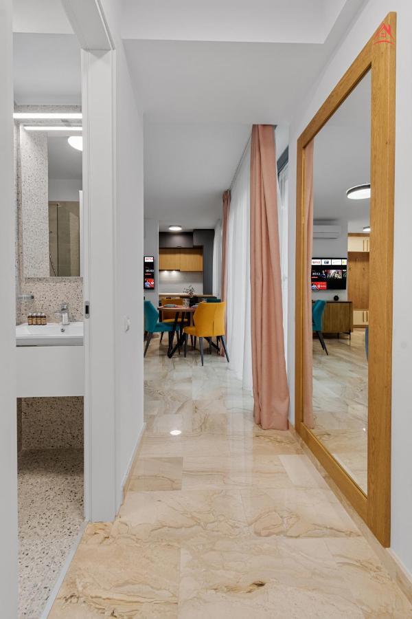 Apartament Opera Residence - Cismigiu, Eroilor, Free Private Parking Bukarest Exteriör bild