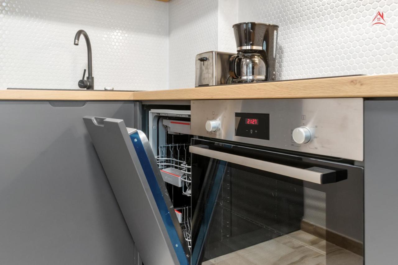 Apartament Opera Residence - Cismigiu, Eroilor, Free Private Parking Bukarest Exteriör bild